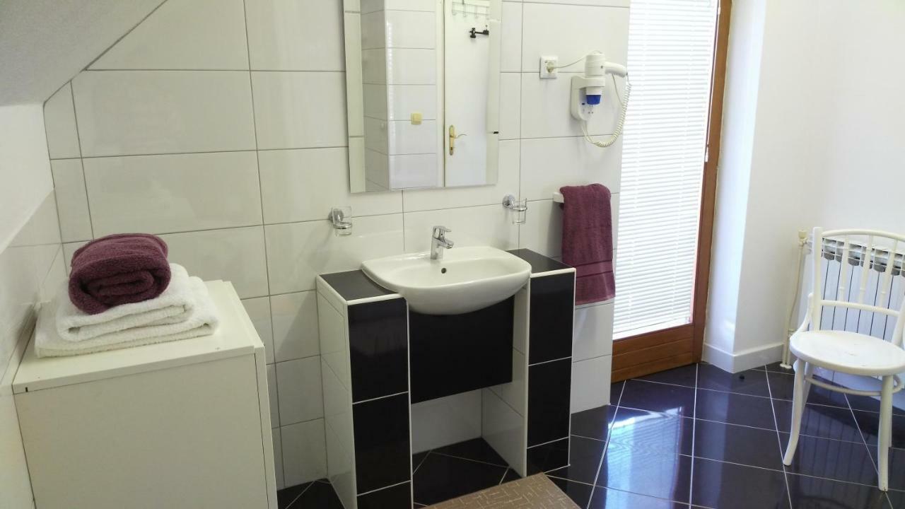 Guest House Kolic Dreznik Grad Luaran gambar